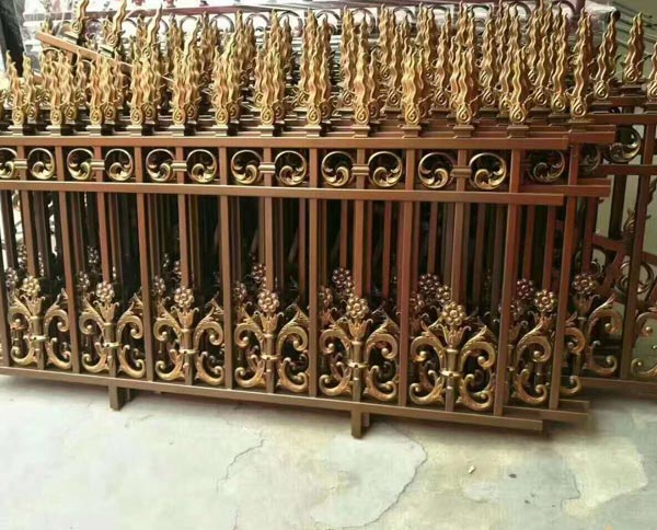 鋁藝護(hù)欄有哪些常見(jiàn)的應(yīng)用？